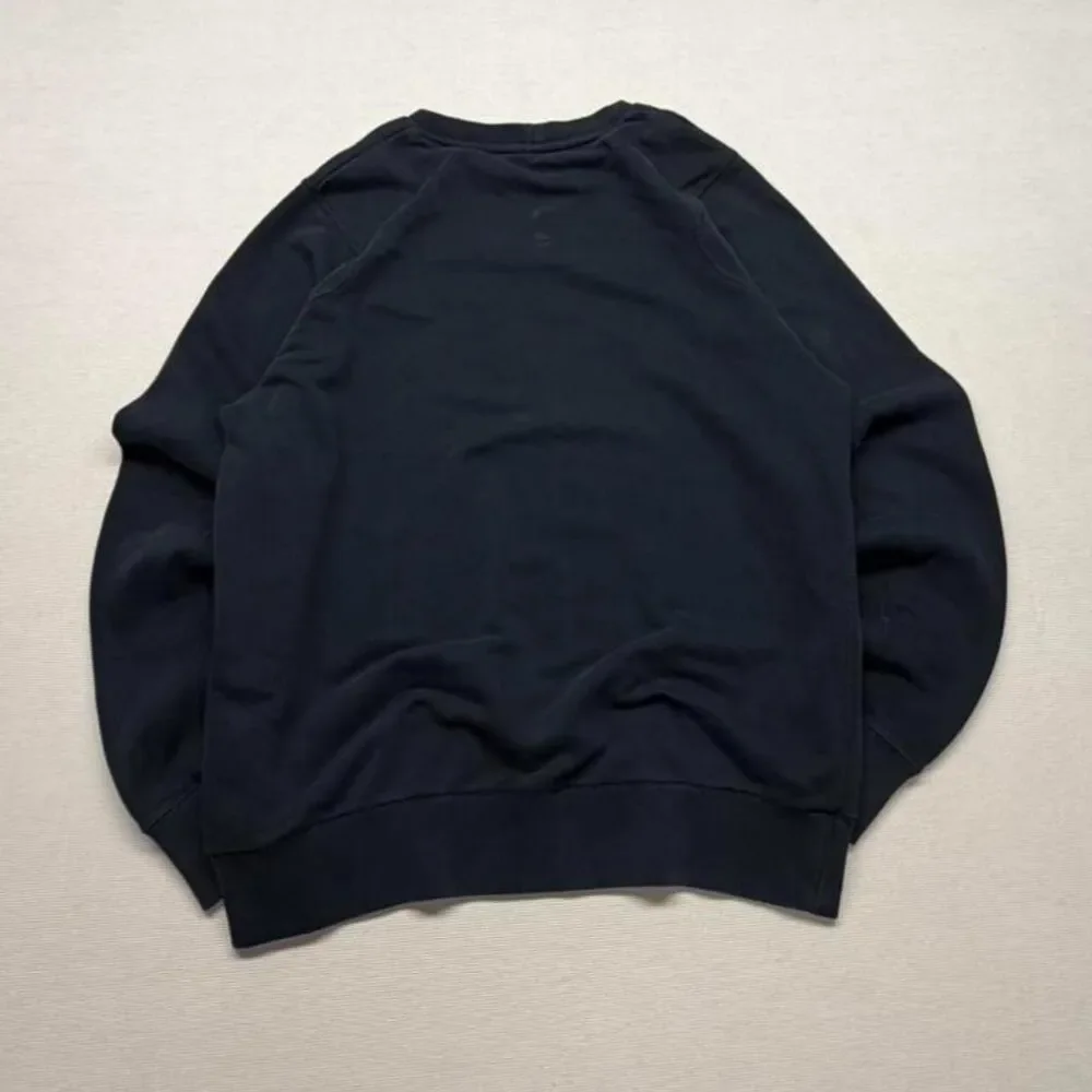 Jordan Men's Black and Navy Sweatshirt